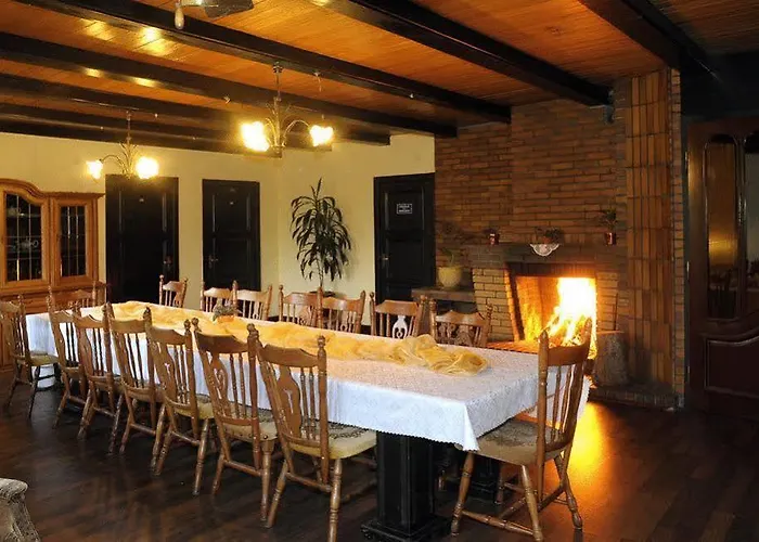 Dworek Staropolski Hotel *