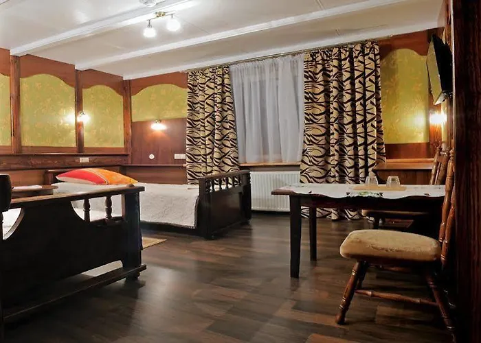 Dworek Staropolski Hotel *