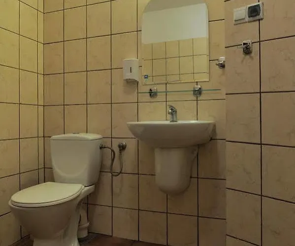 Отель Dworek Staropolski *